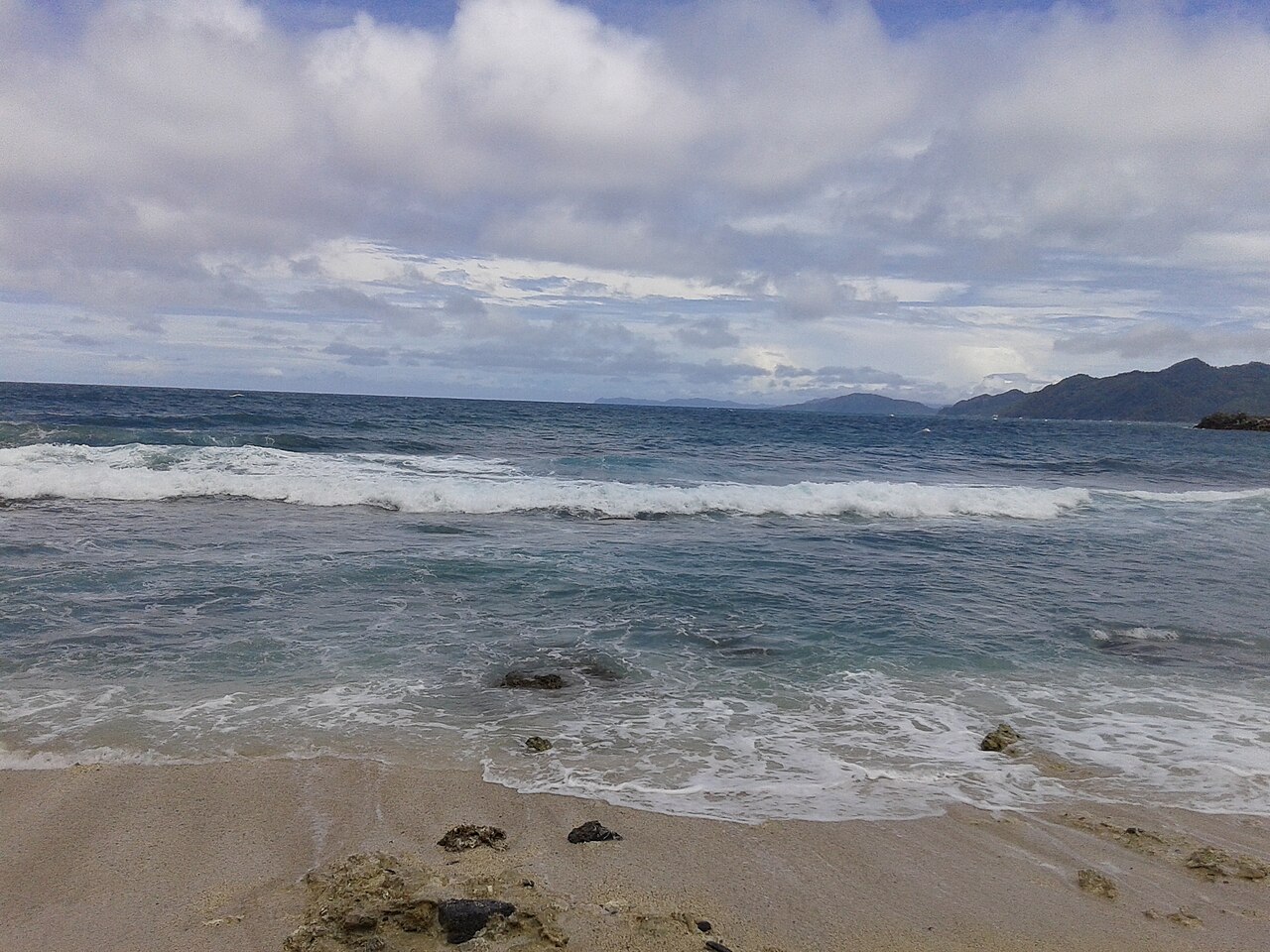 Pemandangan pantai Lhoknga, Aceh Besar